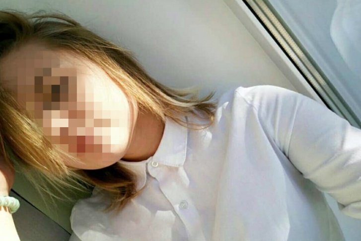 Девушка попрощалась с друзьями в прямом эфире Девушка попрощалась с друзьями в прямом эфире