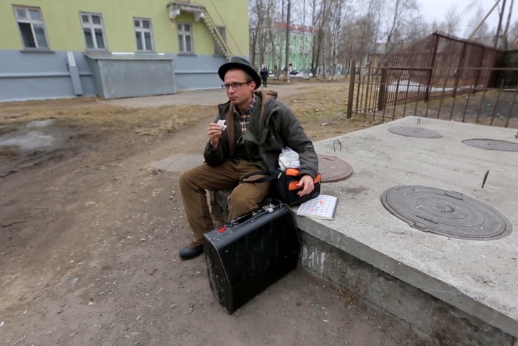 Предприниматель во время вояжа в Северодвинск брался за любые подработки и даже спал на улице Предприниматель во время вояжа в Северодвинск брался за любые подработки и даже спал на улице
