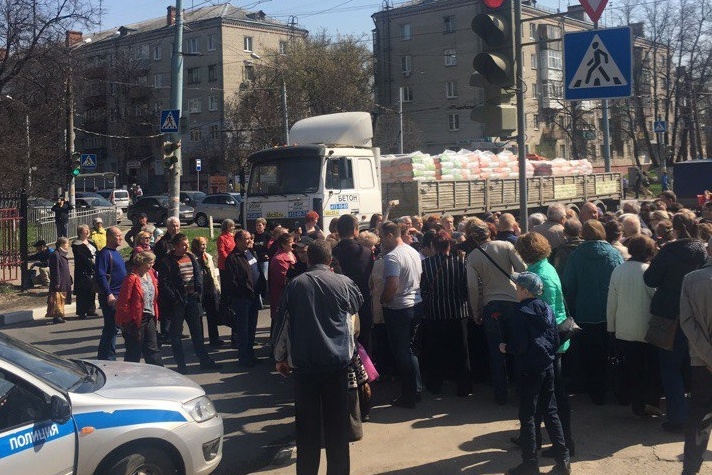 На митинге собрались около 200 человек На митинге собрались около 200 человек