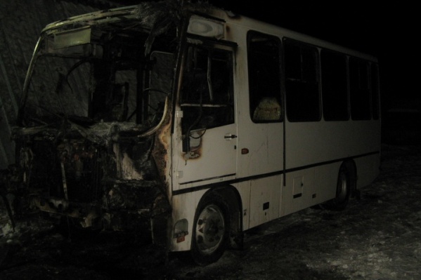 Сгоревший автобус не подлежит восстановлению Сгоревший автобус не подлежит восстановлению