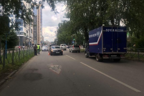 Ребёнок переходил дорогу в неположенном месте Ребёнок переходил дорогу в неположенном месте