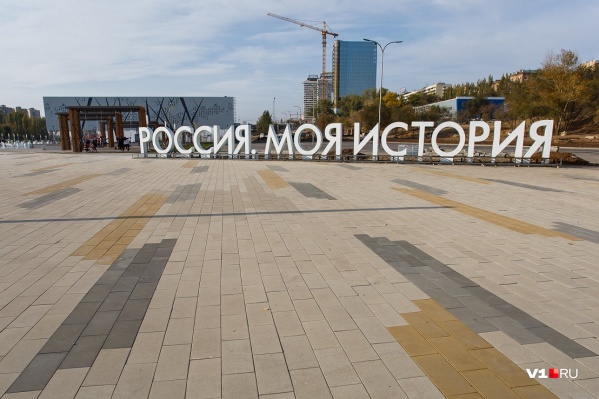 Собираемся в 12:00 возле музея Собираемся в 12:00 возле музея 