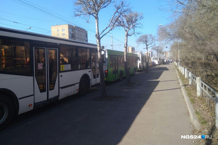 В ДТП обошлось без пострадавших и подробностей нет В ДТП обошлось без пострадавших и подробностей нет