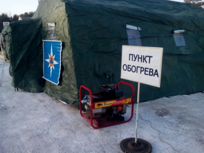Мобильные пункты обогрева обычно разворачиваются там, где возникают дорожные заторы из-за ДТП или непогоды Мобильные пункты обогрева обычно разворачиваются там, где возникают дорожные заторы из-за ДТП или непогоды