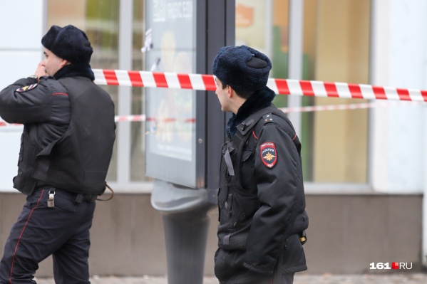 Полицейские через два часа после преступления поймали налетчика на магазин <br> Полицейские через два часа после преступления поймали налетчика на магазин <br>