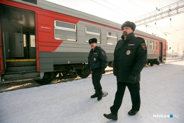 В Красноярском крае двое мужчин подозреваются в насилии над полицейским В Красноярском крае двое мужчин подозреваются в насилии над полицейским