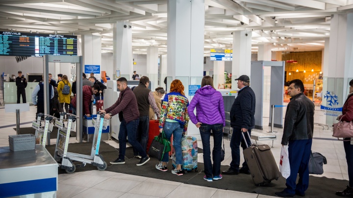 Самолёт из Новосибирска в Санкт-Петербург задержали на 14 часов из-за неисправности