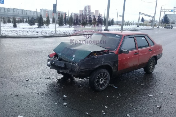 Водитель «Лады» нарушил сразу несколько ПДД Водитель «Лады» нарушил сразу несколько ПДД