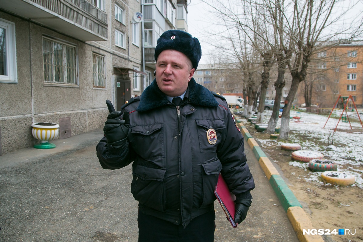 Младший брат Вадима также готовится к службе в органах Младший брат Вадима также готовится к службе в органах