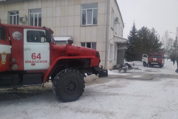 Всех пациентов и персонал срочно эвакуировали до прибытия пожарных Всех пациентов и персонал срочно эвакуировали до прибытия пожарных