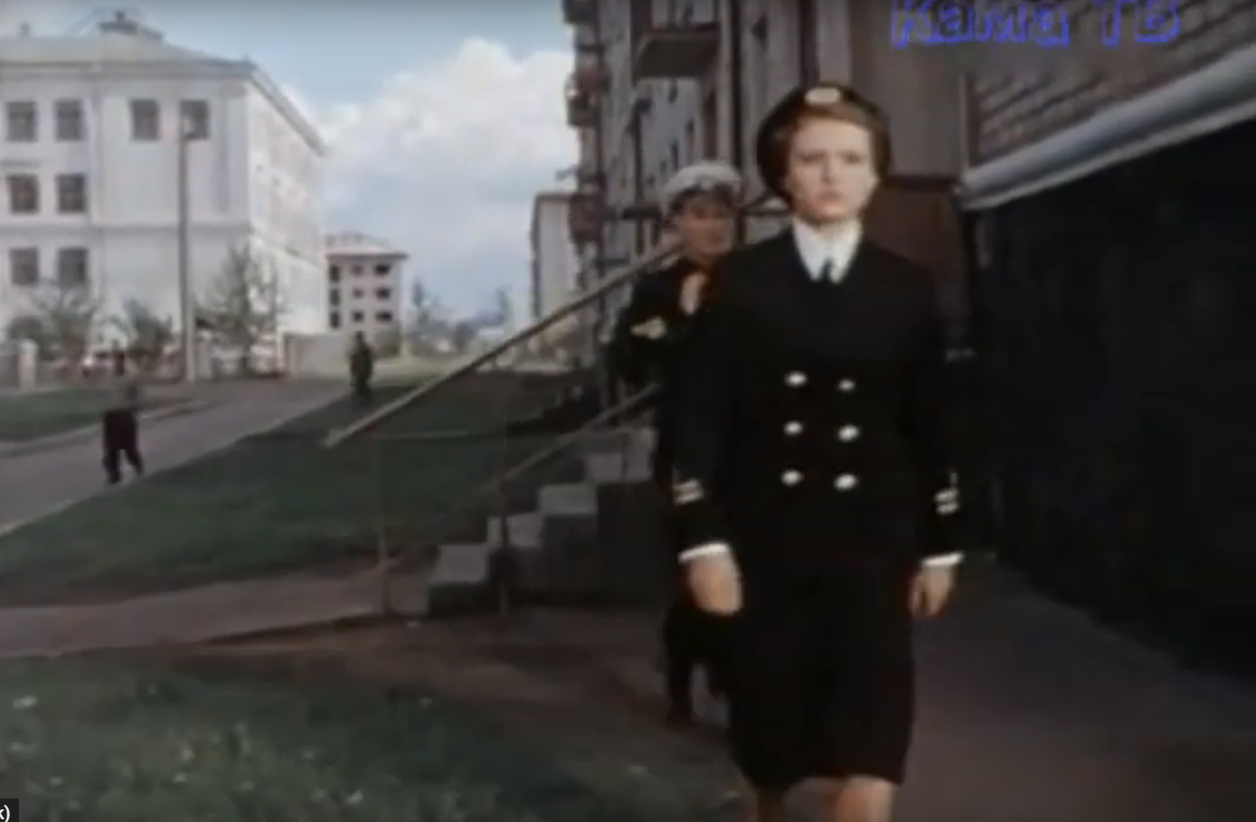 Эта сцена снималась на улице Качалова, в районе школы № 102 Эта сцена снималась на улице Качалова, в районе школы № 102