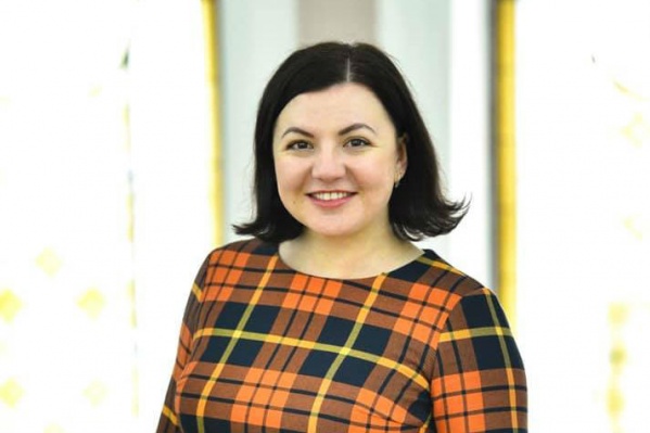 Светлана теперь думает сменить направление работы Светлана теперь думает сменить направление работы