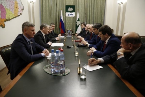 Кокорин обсудил предстоящие выборы с руководителями политических партий в регионе Кокорин обсудил предстоящие выборы с руководителями политических партий в регионе