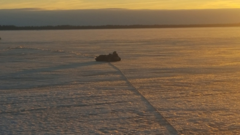 «Мотособака утонула сразу»: в Онежском районе спасли трёх мужчин, рыбачивших на опасном льду