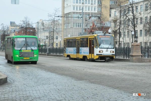 Транспортная реформа в Екатеринбурге откладывается. Похоже, этим решением никто не удивлен Транспортная реформа в Екатеринбурге откладывается. Похоже, этим решением никто не удивлен