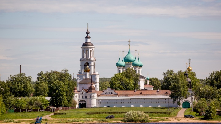 Крыши Толгского монастыря в Ярославле отремонтируют за 50 миллионов рублей
