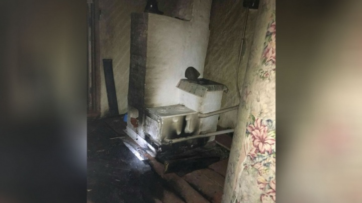 Пожар в частном доме: в Башкирии угарным газом отравились трое детей