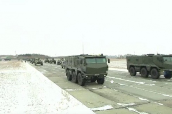 Для участия на параде выбрали лучших водителей-механиков Для участия на параде выбрали лучших водителей-механиков