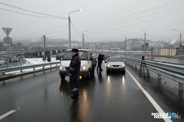 Следить за водителями будут сотрудники ГИБДД Следить за водителями будут сотрудники ГИБДД