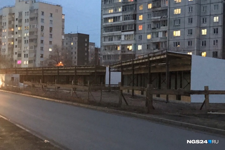 Аллея павильонов в «Белых Росах» Аллея павильонов в «Белых Росах»