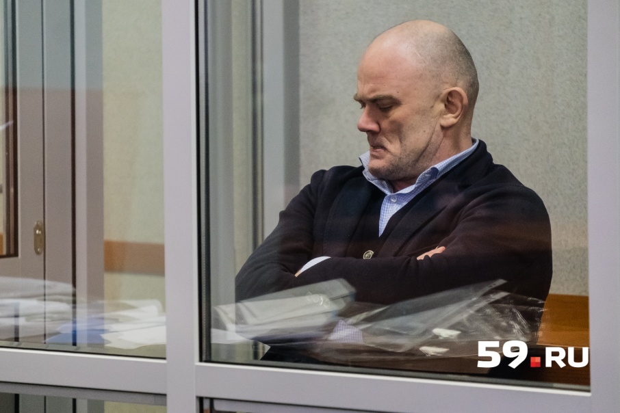 Следствие: quot;Похитил 215 миллионовquot;. Владимира Нелюбина осудят за вывод средств и