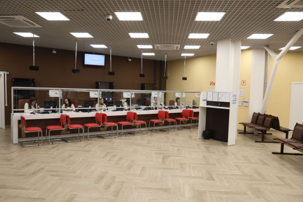 Офис рассчитан на 400 клиентов в день Офис рассчитан на 400 клиентов в день