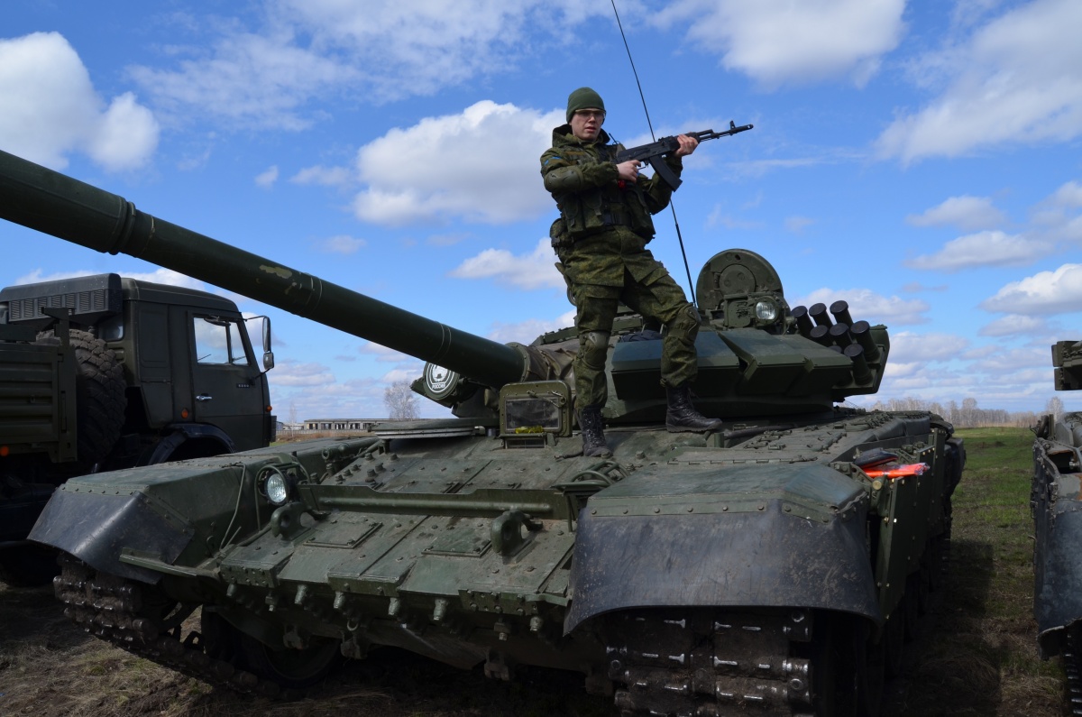 Война понарошку: на полигоне Шилово развернулись боевые действия с участием  танков | 13.05.2018 | Новосибирск - БезФормата