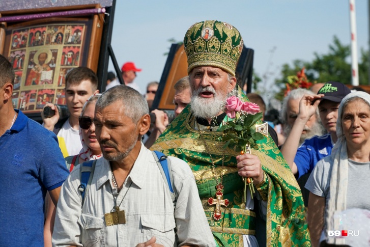 Традиционный Свято-Серафимовский крестный ход по маршруту Пермь — Белая гора проходит каждый год Традиционный Свято-Серафимовский крестный ход по маршруту Пермь — Белая гора проходит каждый год