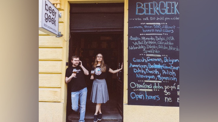 Как курганские программисты Ольга и Руслан сделали один из лучших пивных баров в Праге