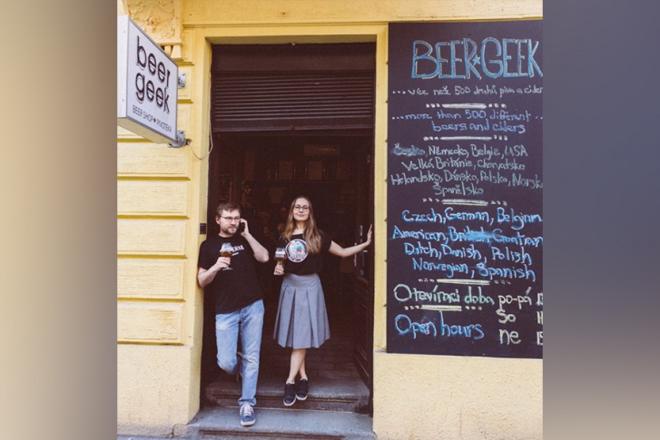 Руслан Шишминцев и Ольга Романова открыли в Праге бар для пивных гиков