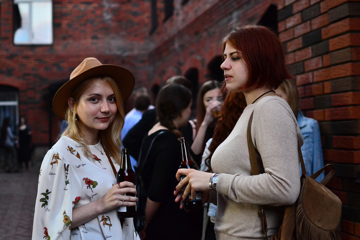 «Это социальный прессинг». В России хотят продавать алкоголь с 21 года. Вот чем это закончится