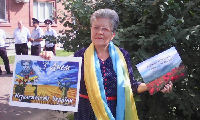 Одна из участниц акции Одна из участниц акции