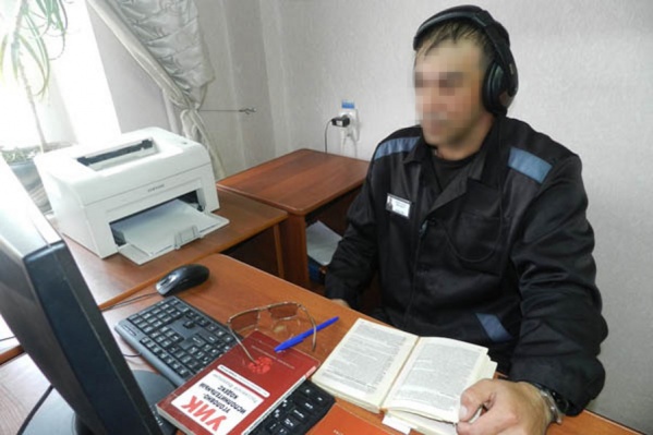 Антону 44 года. Сейчас он переведён в колонию-поселение и уже готовится к освобождению Антону 44 года. Сейчас он переведён в колонию-поселение и уже готовится к освобождению 