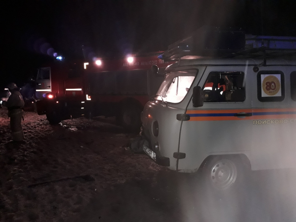 Микроавтобус влобовую столкнулся с грузовиком: два человека погибли, семеро в больнице