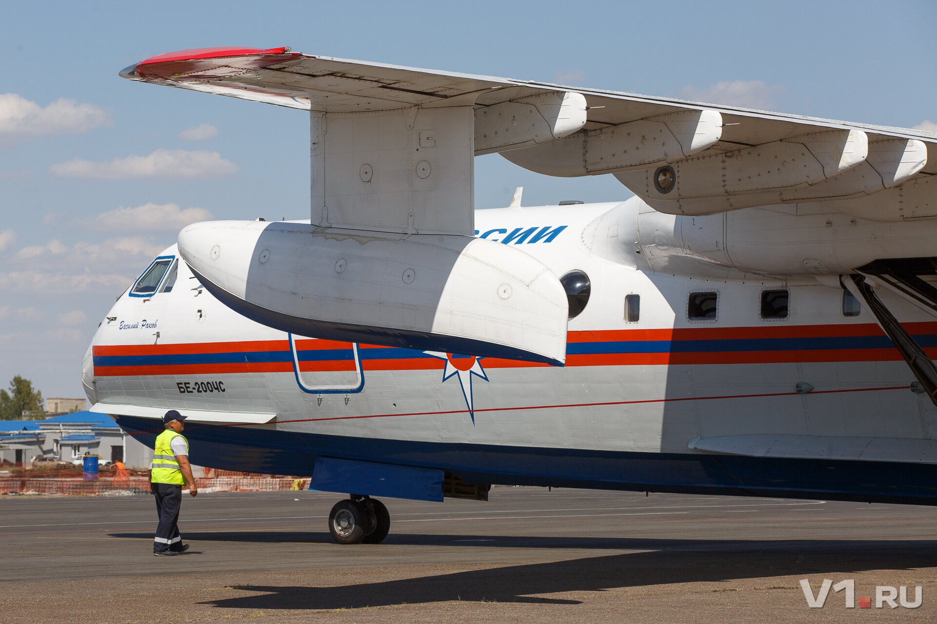 Самолет-амфибия МЧС приготовился к волгоградским пожарам