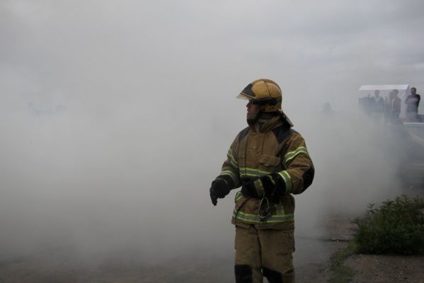 Пожар под Северодвинском за сутки полностью потушить не удалось Пожар под Северодвинском за сутки полностью потушить не удалось
