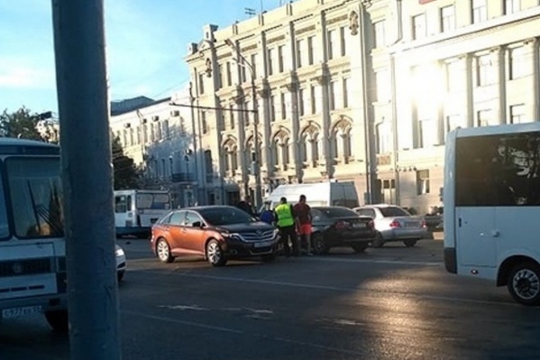 Сбитый мужчина умер через несколько часов на операционном столе Сбитый мужчина умер через несколько часов на операционном столе