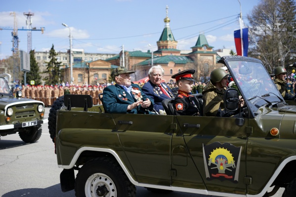 Ветераны войны получат к 9 мая 2020 года по 75 тысяч рублей, а вот труженики тыла — по 50 тысяч. Всего получателей таких выплат больше 14 тысяч Ветераны войны получат к 9 мая 2020 года по 75 тысяч рублей, а вот труженики тыла — по 50 тысяч. Всего получателей таких выплат больше 14 тысяч