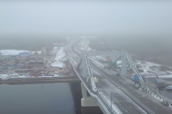 Первую очередь моста должны открыть до конца года Первую очередь моста должны открыть до конца года