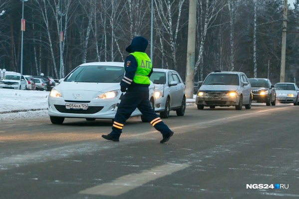 На взятке поймали начальника регистрационно-экзаменационного отдела ГИБДД На взятке поймали начальника регистрационно-экзаменационного отдела ГИБДД