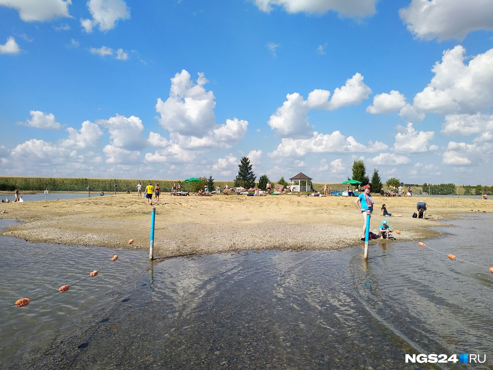 В Красноярском крае открылся первый пляж. Смотрим, где можно будет искупаться в окрестностях города
