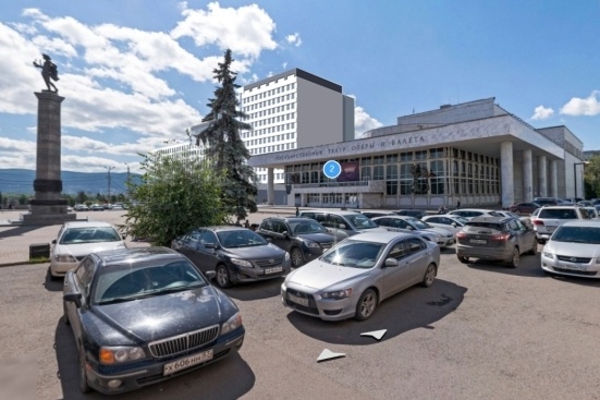 Вид на будущую гостиницу с Театральной площади Вид на будущую гостиницу с Театральной площади
