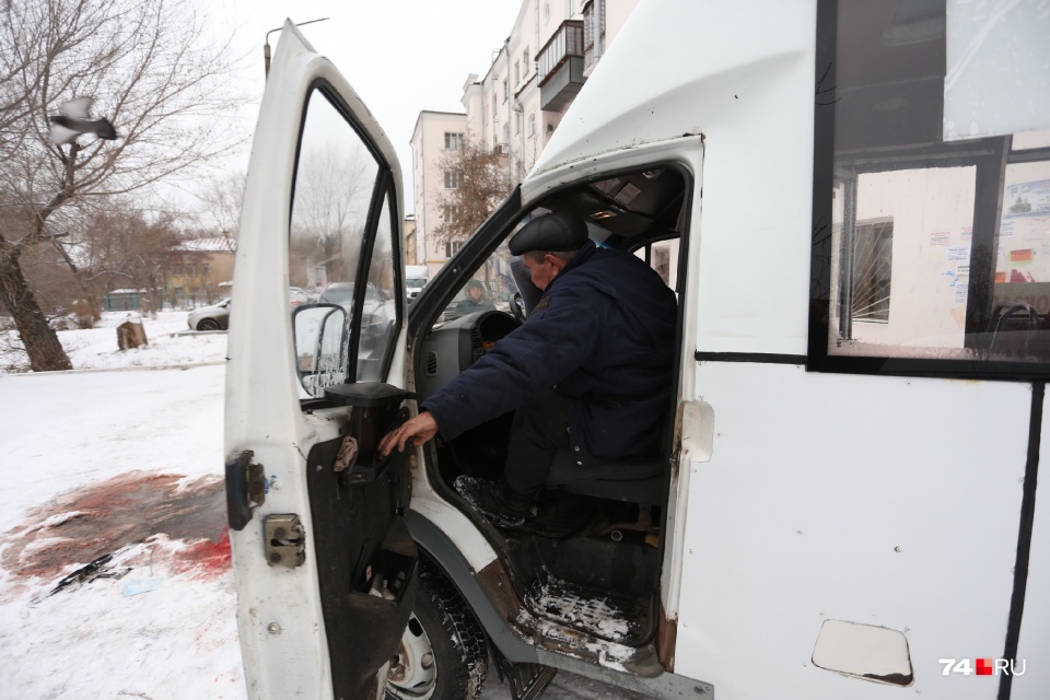 ДТП с маршруткой, вылетевшей на остановку в Челябинске, вылилось в уголовное дело