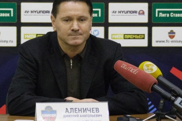 Главный тренер красноярского футбольного клуба «Енисей» Дмитрий Аленичев