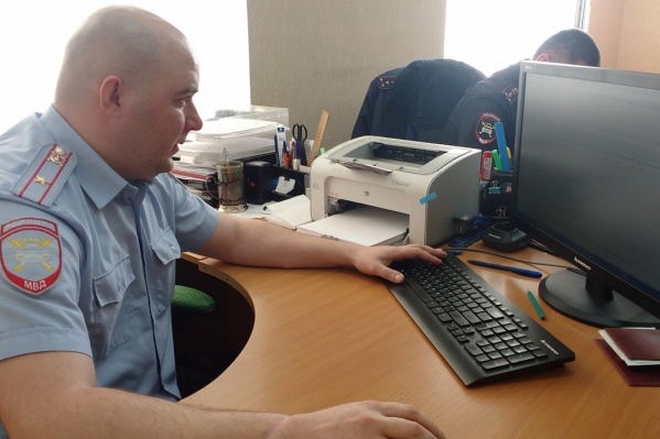 Полицейским все же удалось выяснить местонахождение виновника аварии. В день аварии он взял машину у матери Полицейским все же удалось выяснить местонахождение виновника аварии. В день аварии он взял машину у матери