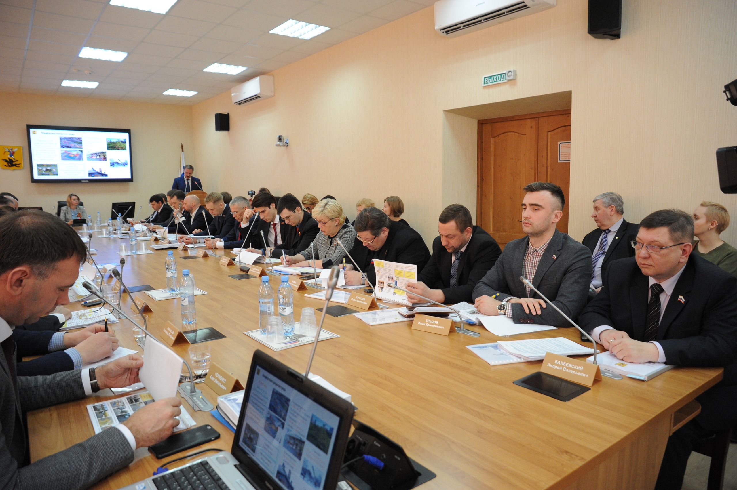 Доклад Игоря Годзиша и ответы на вопросы депутатов заняли больше двух часов