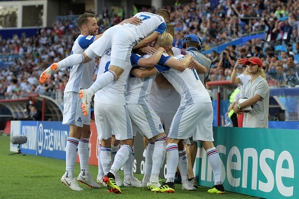 «Спасибо за теплый прием!»: сборная Исландии поблагодарила Россию после матча в Ростове