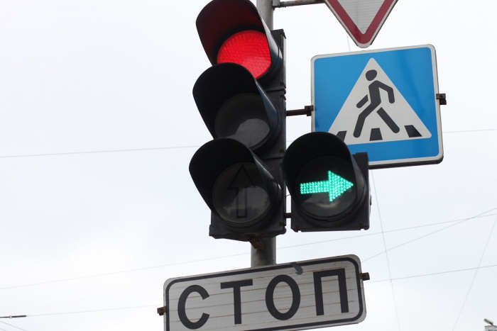 Плановое отключение электричества затронет светофоры на перекрёстке Свердлова и Советской Плановое отключение электричества затронет светофоры на перекрёстке Свердлова и Советской