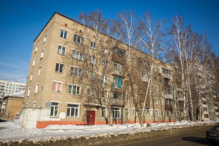 По наблюдениям корреспондента НГС.НОВОСТИ, сегодня предназначенный для аренды первый этаж дома на Гоголя, 199 пустует По наблюдениям корреспондента НГС.НОВОСТИ, сегодня предназначенный для аренды первый этаж дома на Гоголя, 199 пустует