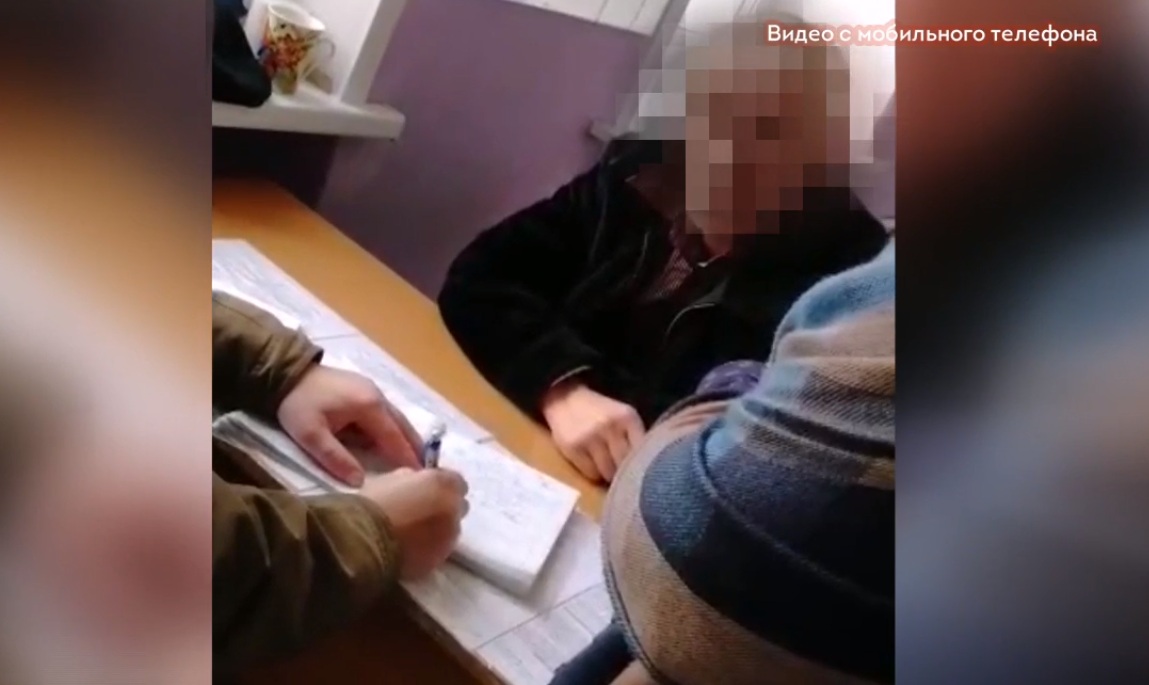 «А что такого?»: в Ачинске обнародовали видео с пьяным работником школы